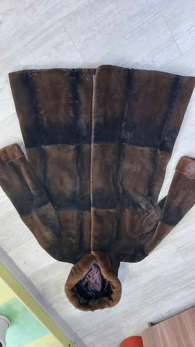 Продам шубу из  меха бобра