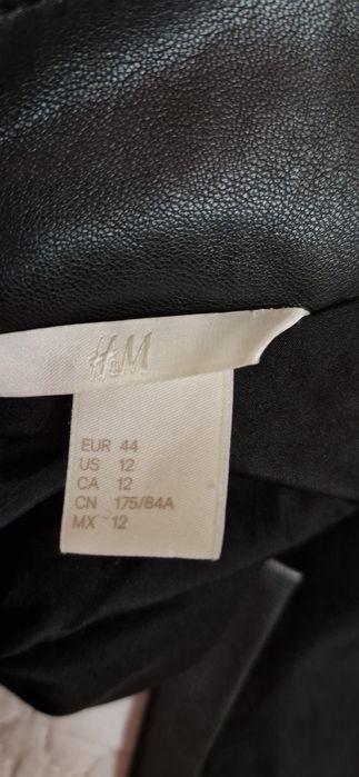 Fustă scurtă din piele ecologică