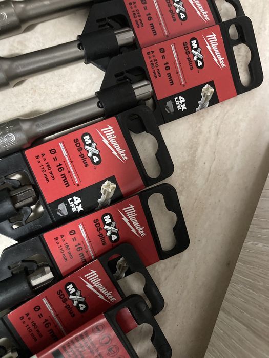 Burghiu Milwaukee Sds Plus 16x160mm si 16x210mm MX4 4 Taisuri