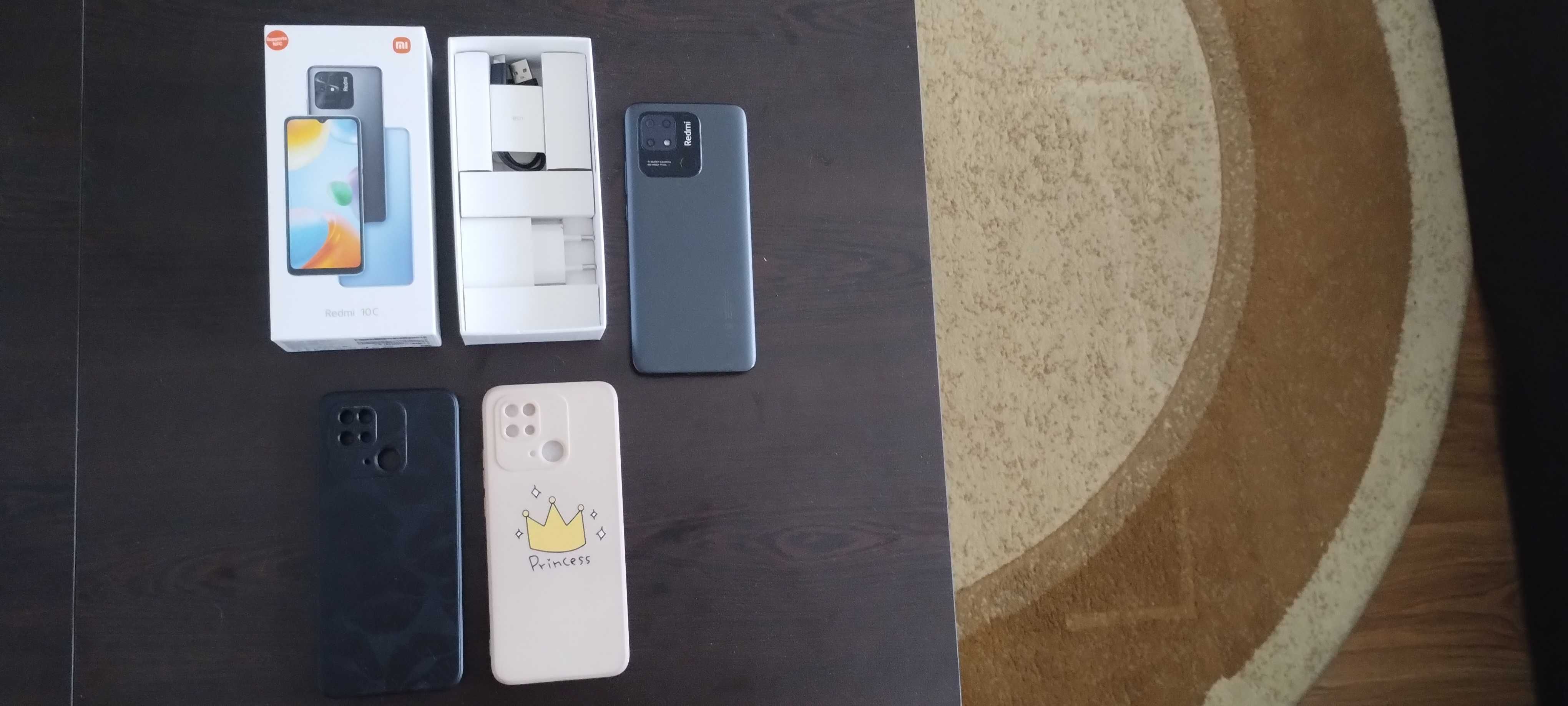 Xiaomi Redmi 10C с два резервни калъфа и подарък нов протектор.