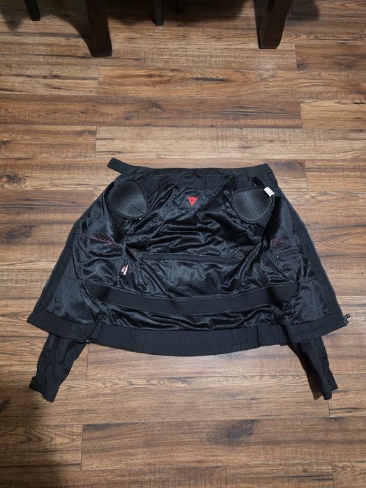 Geacă moto Dainese neagră — protecții umeri + coate extinse (până la î