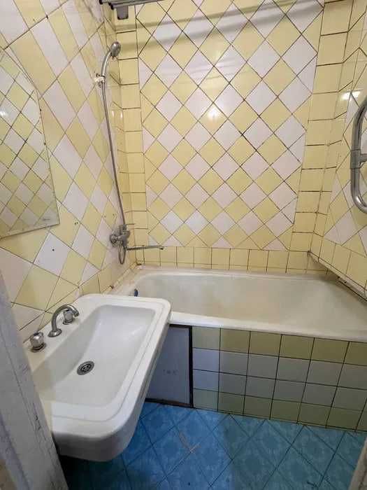 Ганга Ц15 2 комн рядом метро Гафур Гулям 65м2