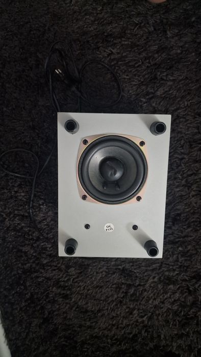 Sistem audio cu boxe