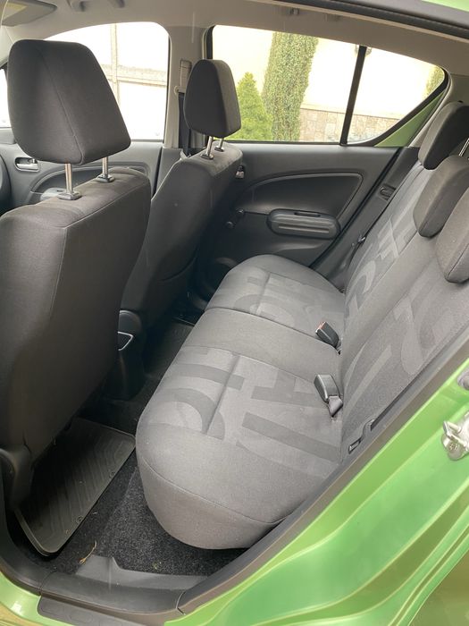 Opel agila 2009 1l benzina