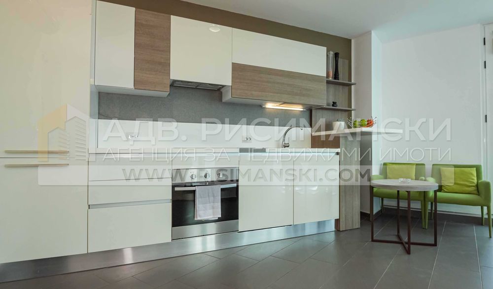 Продава се Мезонет в Бургас, Сарафово - 300 кв.м за 1167 €/кв.м - Снимка #5