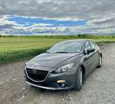 Продавам Mazda 3 2014