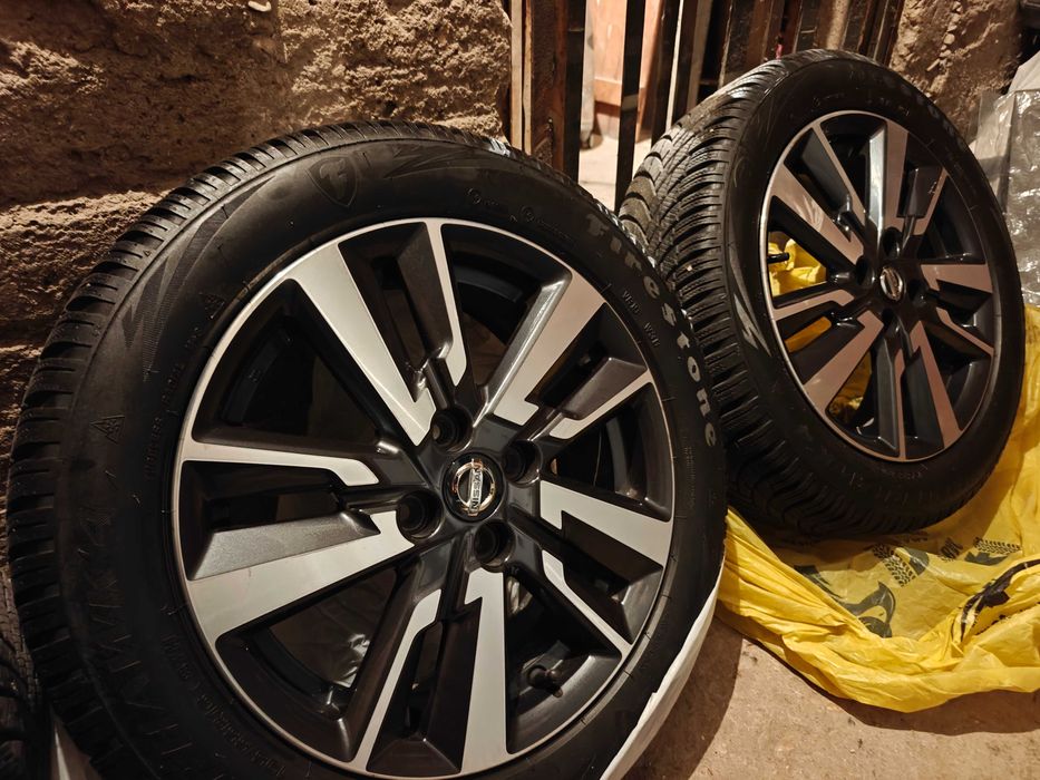 4 броя оригинални джанти на Нисан стават и за Рено Клио.