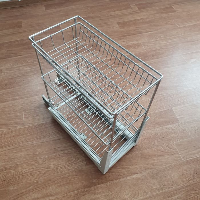 Полка металлическая выдвижная 3 уровня. Для кухонной или др. мебели