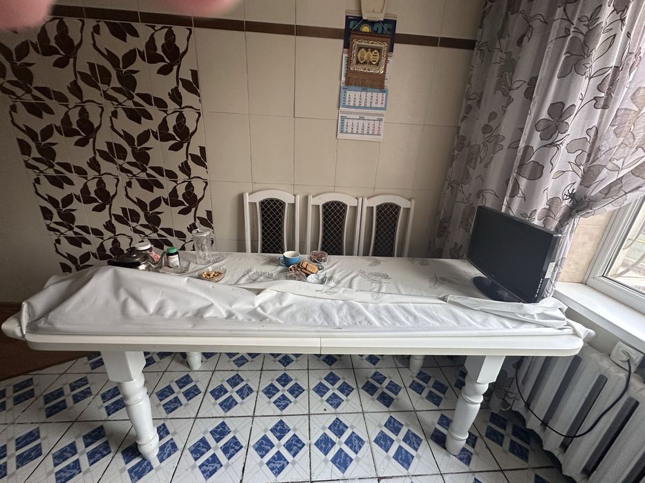 Стол для кухни и зал длина тком виде 2 метр удлить можна ещё пол метра