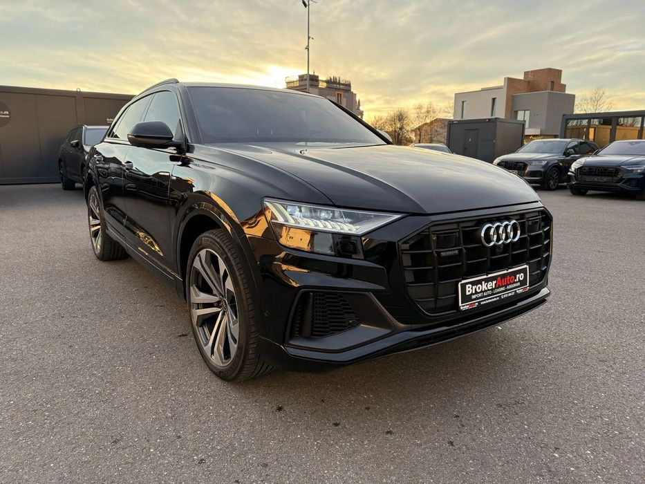 Audi Q8 Trapa panoramica / S- Line / Keyless / Carlig remorcare