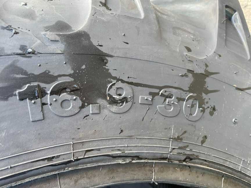 16.9-30 Anvelope noi de tractor spate cu 10pliuri OZKA Cauciucuri