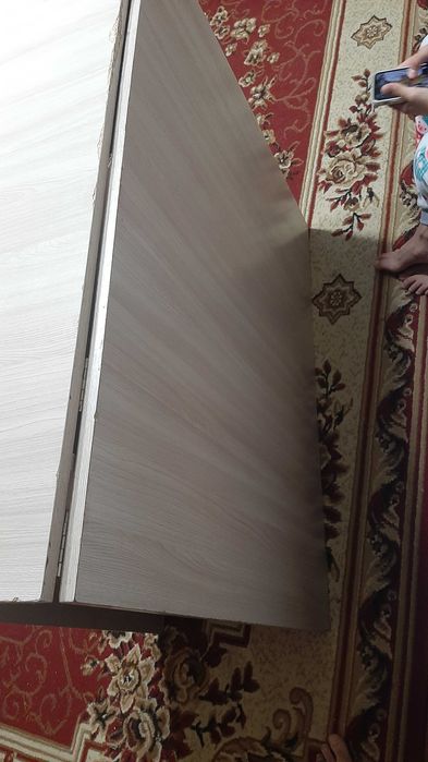 Продам стол, в хоршем состоянии