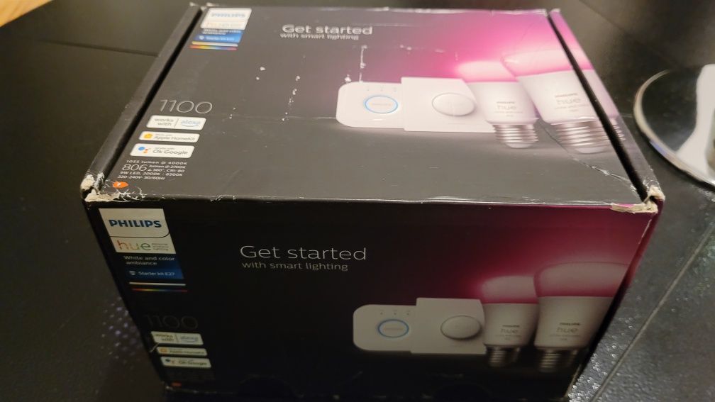 Kit Philips HUE - 2 becuri hue, bridge si buton smart