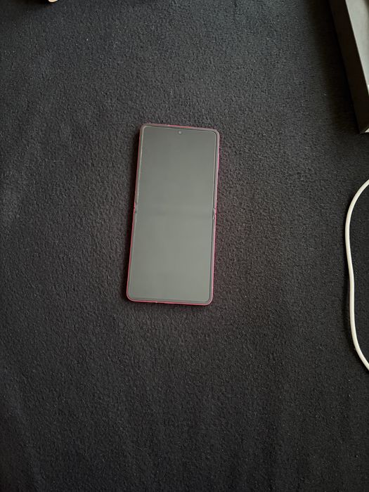 Z Flip7 Samsung Coralred