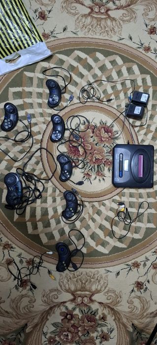 Приставка Сега с джойстиками