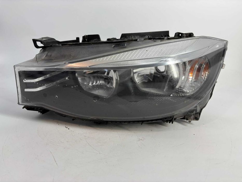 Far stanga-dreapta Bmw seria 3 GT an 2013