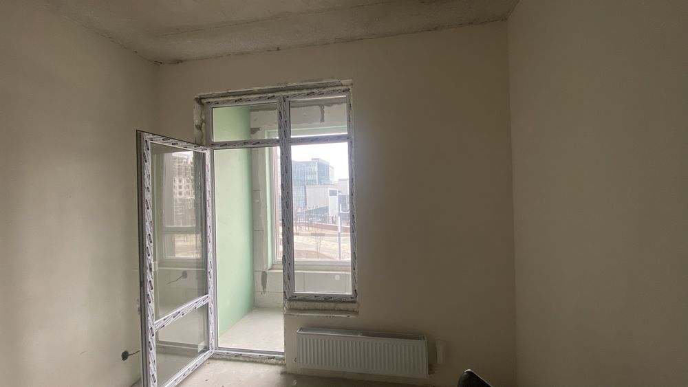 Отдам бесплатно пластикое окно балконное