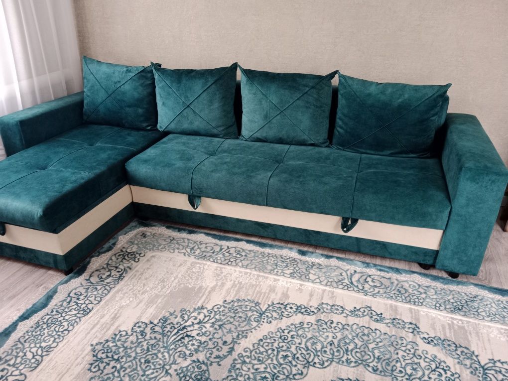 Срочно! Новый угловой диван хамелеон.