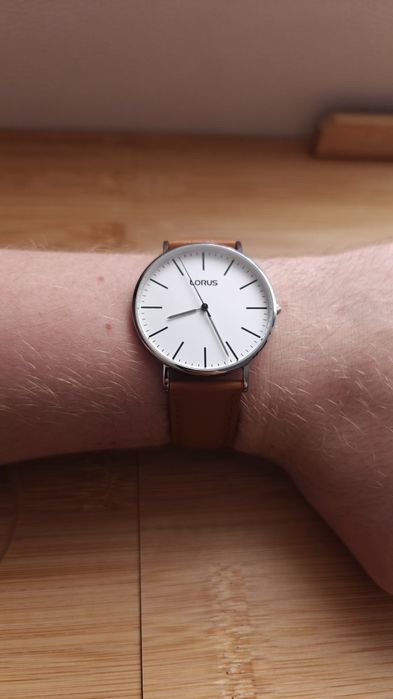 Ceas Lorus necesită schimbată bateria