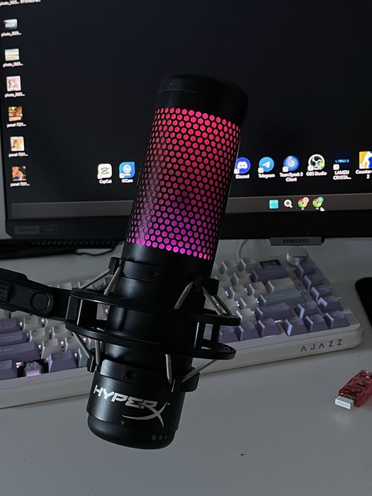 Микрофон HyperX QuadCast S black