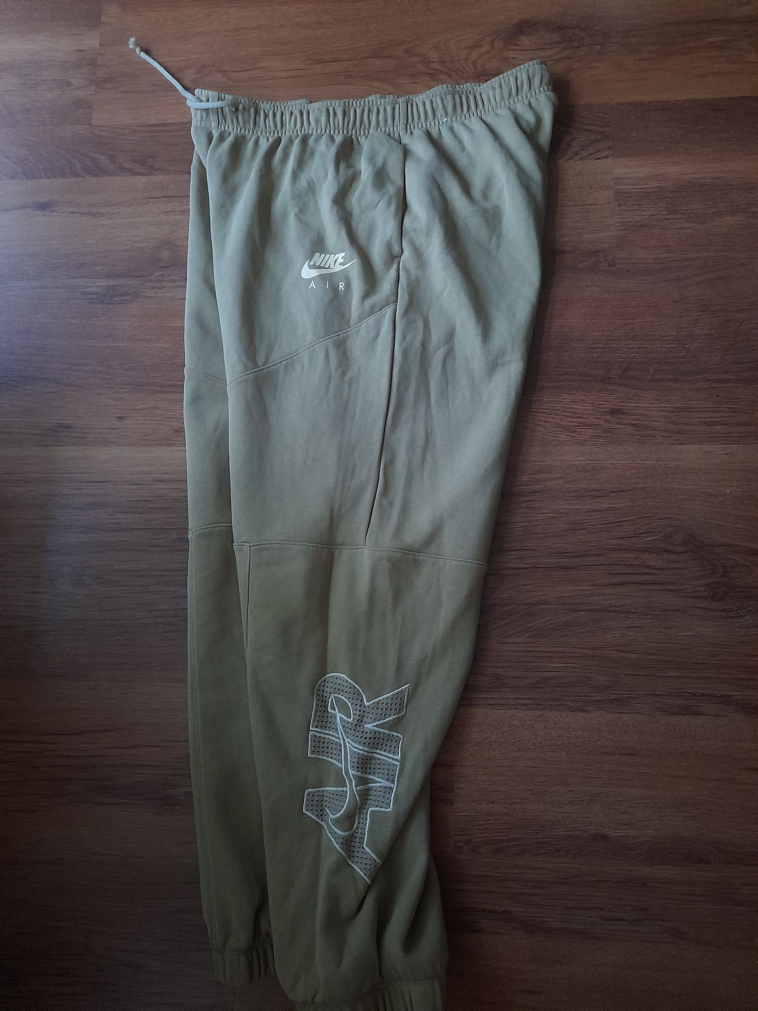 Nike Air долнище M- L размер.