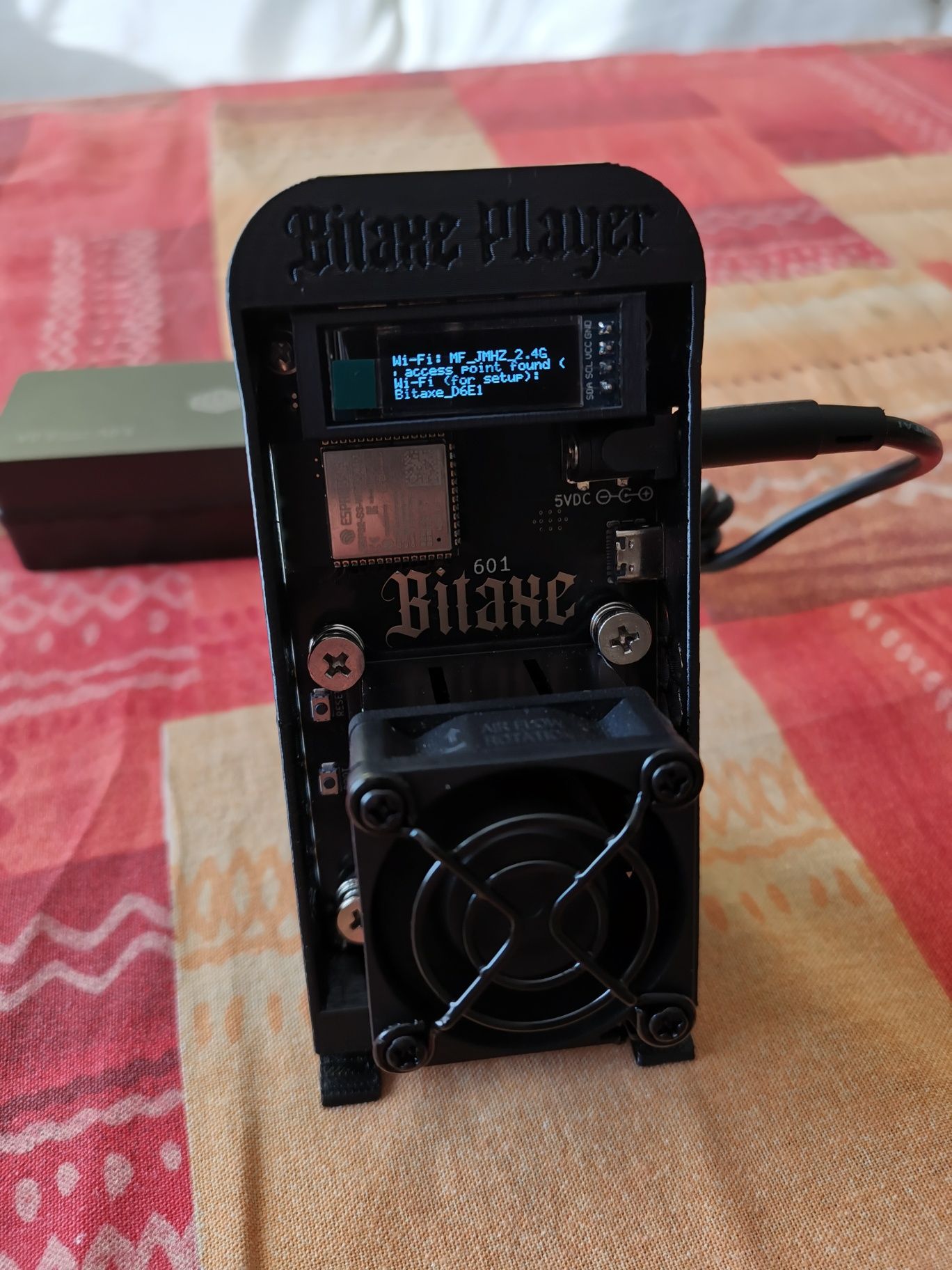 Bitaxe Gamma 601 - 1.2TH/s BTC solo miner [BM1370] chip