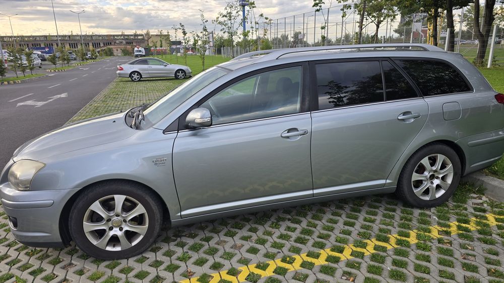 Toyota Avensis 2 Combi