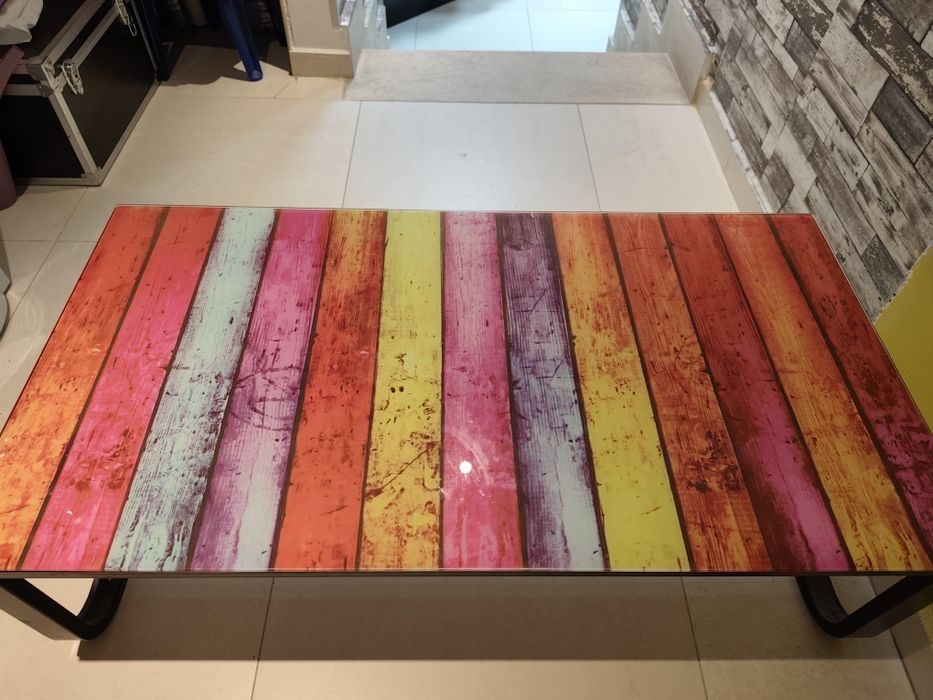 Продавам масичка без никакви забележки