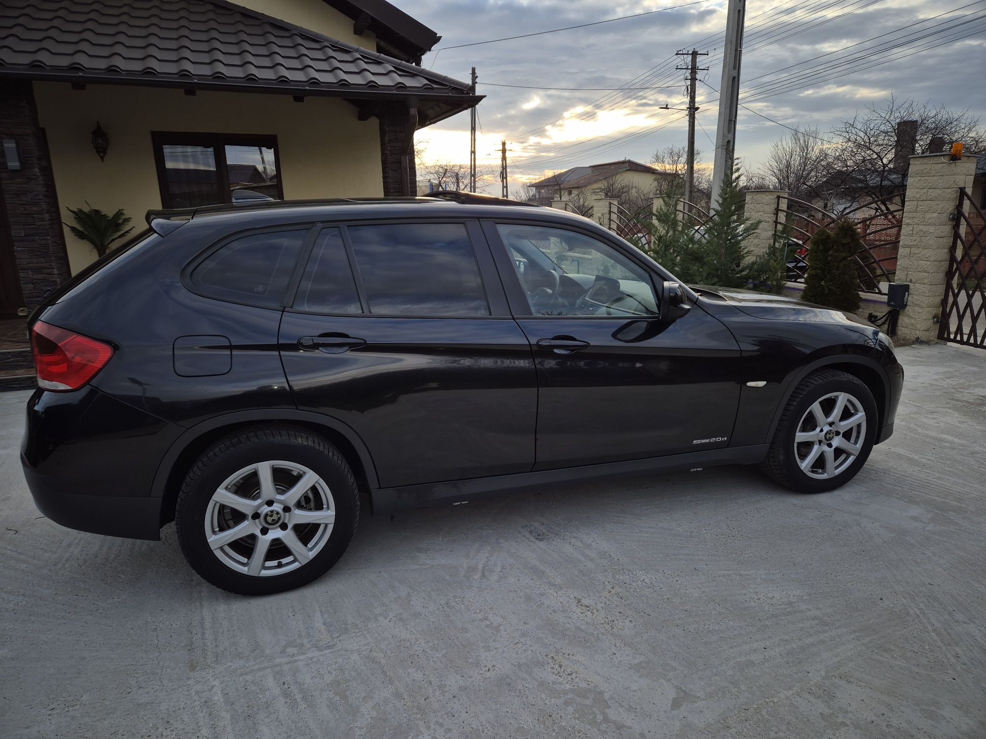 Vând bmw x1 2.0 D
