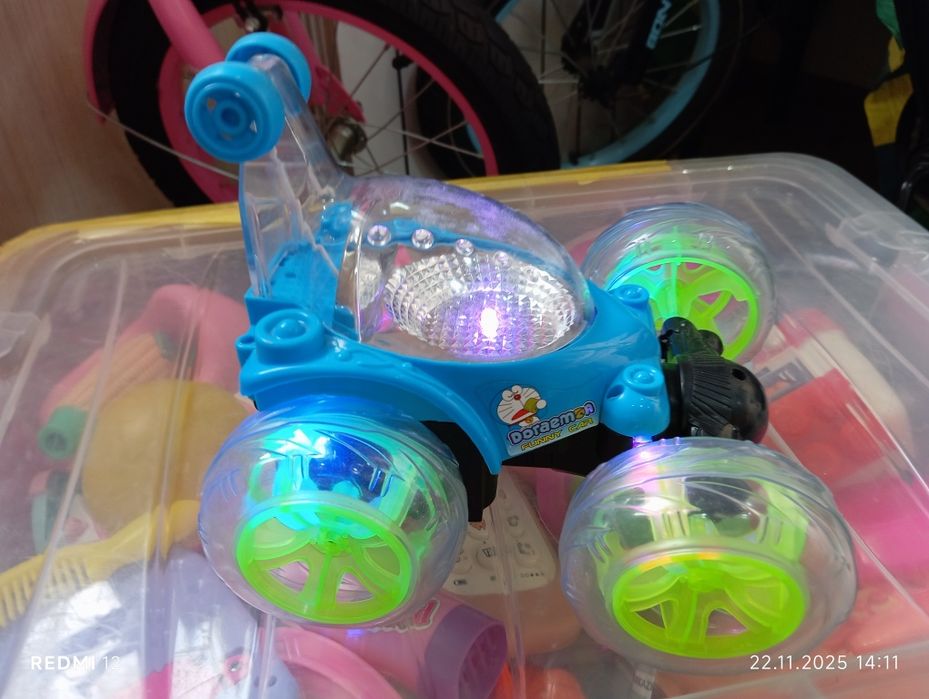 Продам машинку детская