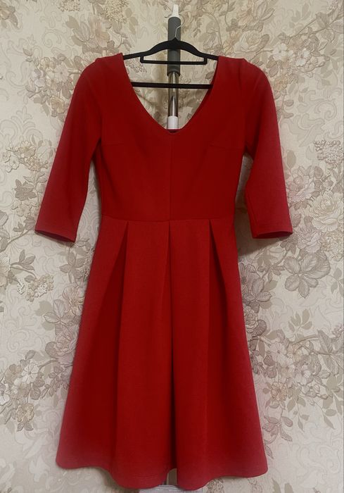 Вечернее коктейльное платье