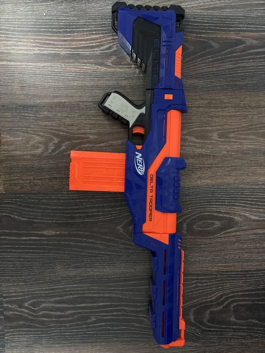 Vând nerf  delta trooper
