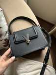 Чанта за рамо Valentino от еко кожа с капаче