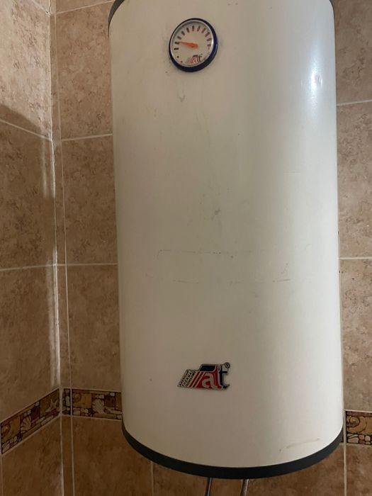 Продам эл бойлер