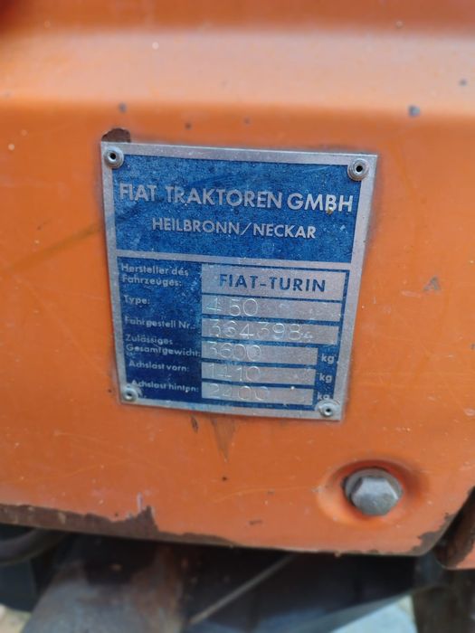 Vând tractor Fiat 450 perfect funcțional cauciucuri noi alternator nou