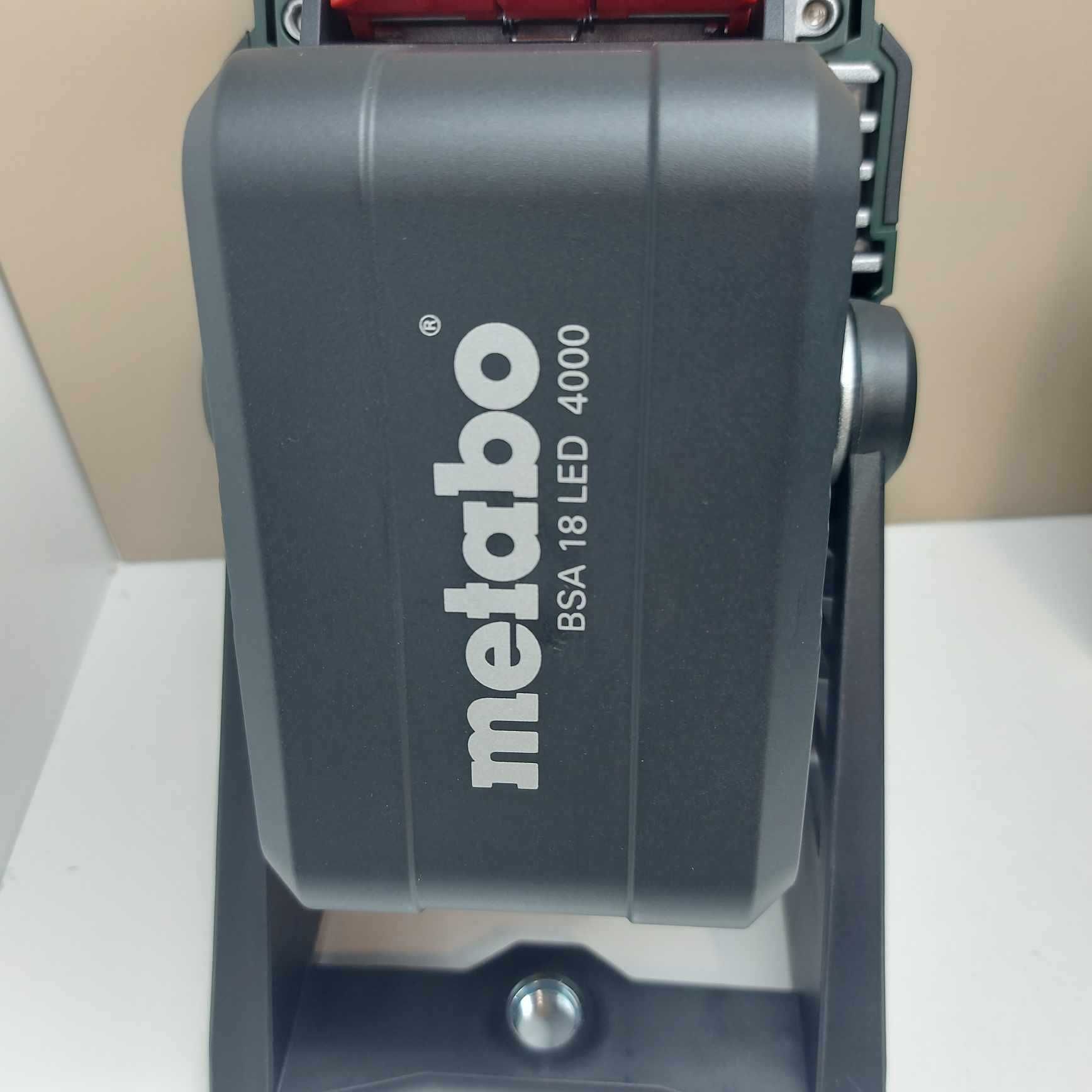 Строителен акумулаторен прожектор Metabo BSA 18 LED 4000
