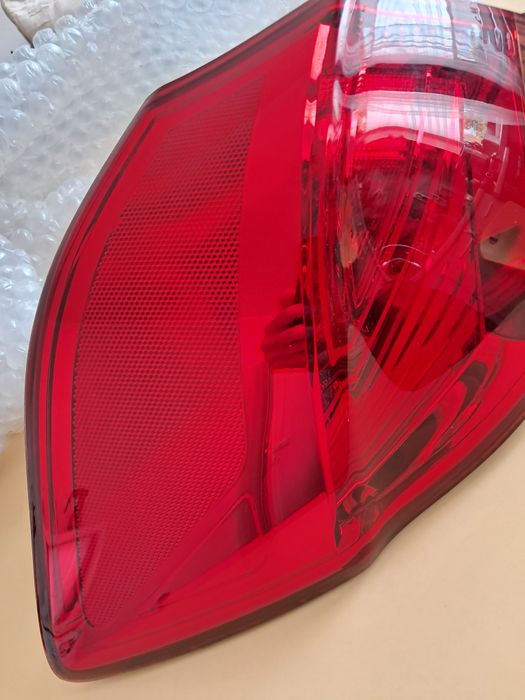 2014 KIA CEED Mk2 (JD) хечбек ляв заден стоп LED
