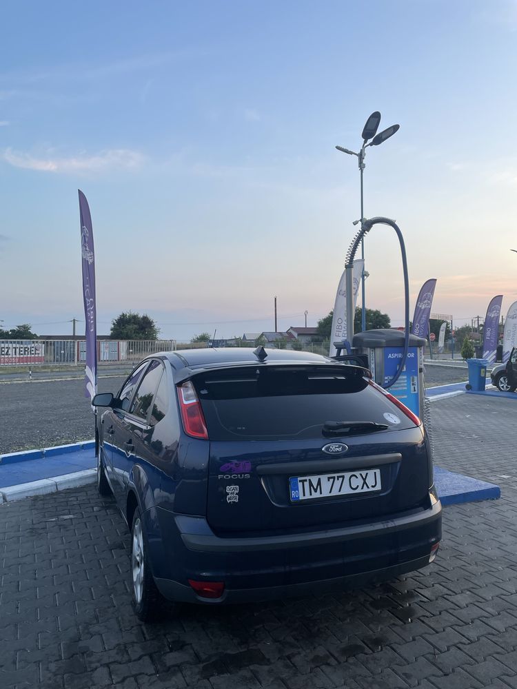 vand ford focus 2