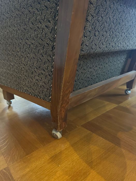 Ретро кресла с колелца.