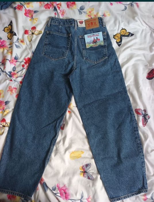 Vând blugi King of Indigo