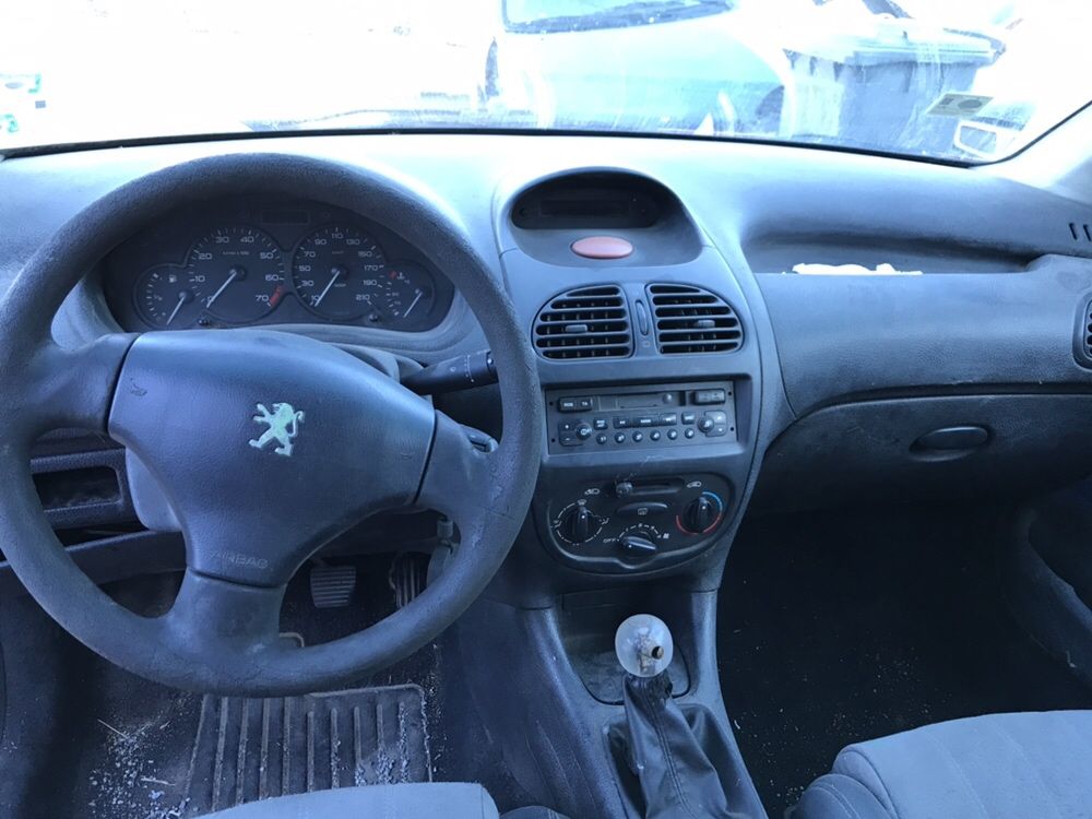 Peugeot 206 1.1 60кс 2000г На Части