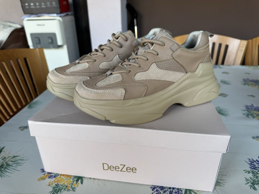 Нови маратонки DeeZee