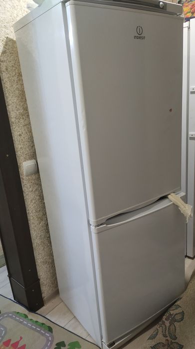 Продам холодильник