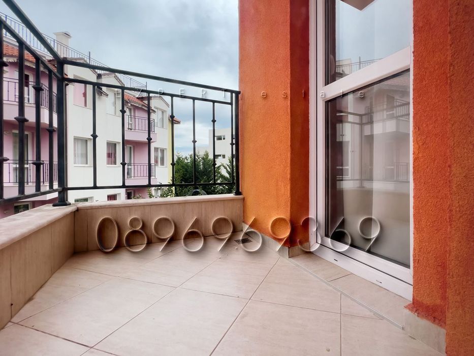 Продава се Двустаен апартамент в Балчик - 51 кв.м за 1098 €/кв.м - Снимка #3