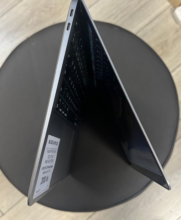 Amanet F28: MacBook AIR M1 2020