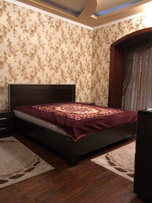 Сдается 2-х комнатная квартира в центре города