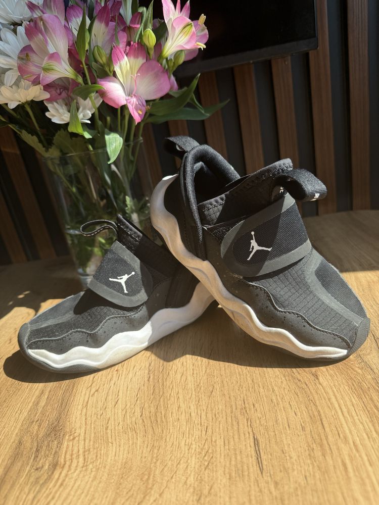 JORDAN 23/7 размер 30 детски