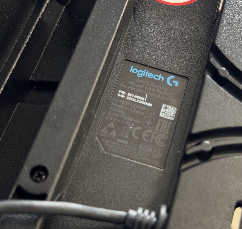 Продавам Logitech G923 RACING