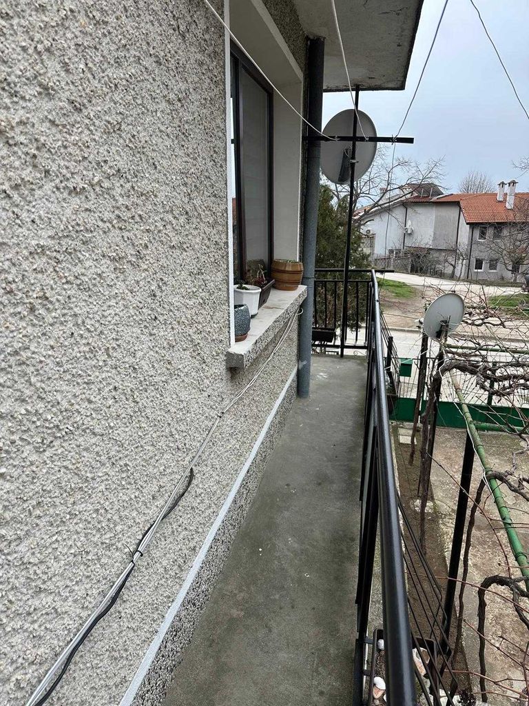 Продава се Етаж от къща в Аксаково - 75 кв.м за 1454 €/кв.м - Снимка #21