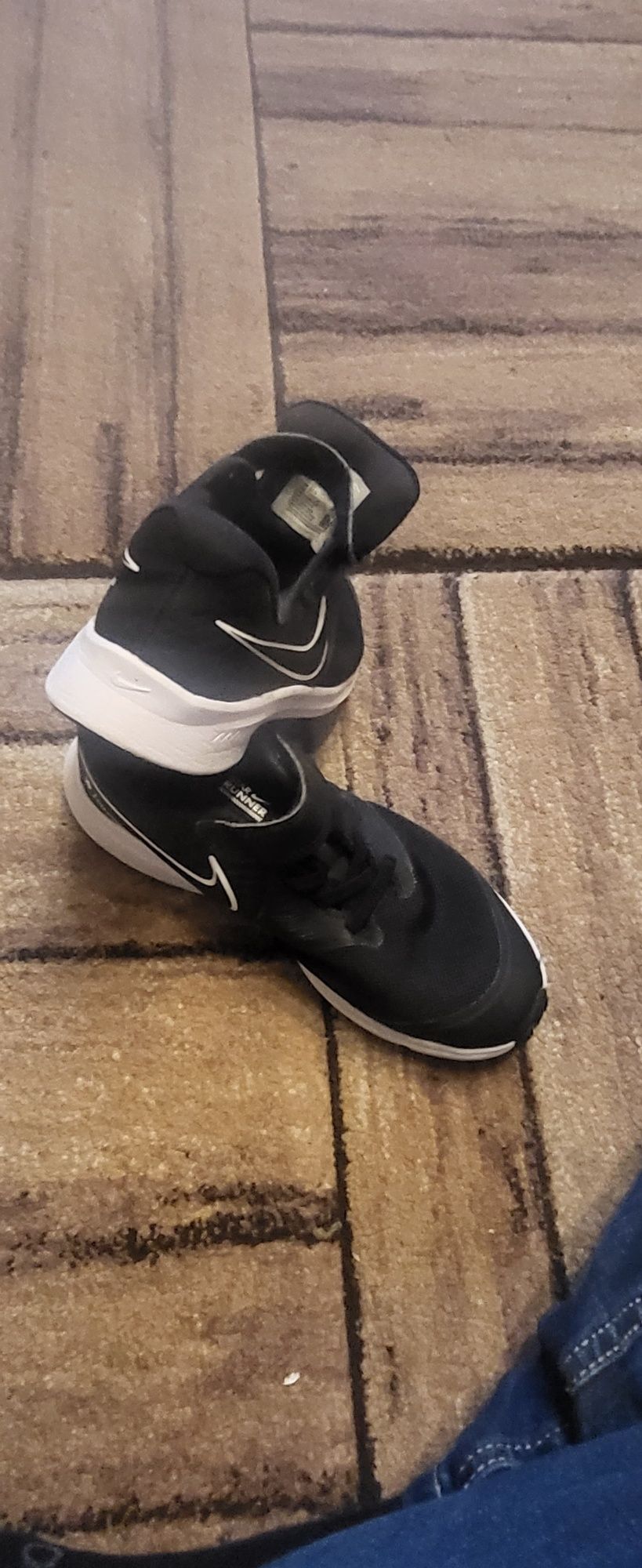 Adidași Nike nr 33.5